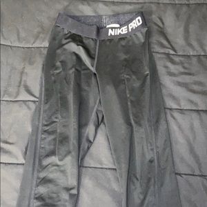 ‼️SOLD‼️Nike training 7/8 leggings XS